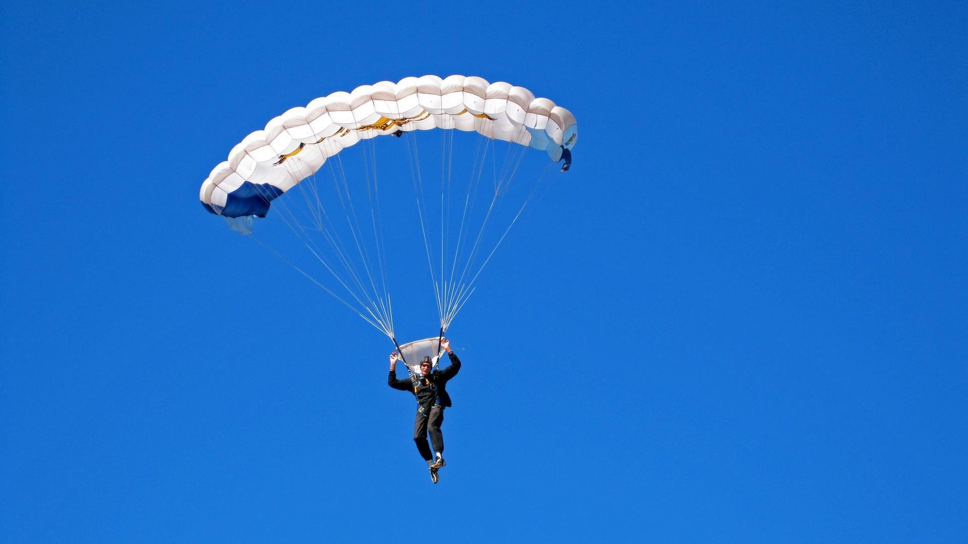 U23亚洲杯国足关键进球遭VAR否决，越位干扰判罚掀起波澜